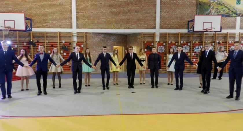 Żukowo. Bal gimnazjalistów w hollywoodzkiej scenerii