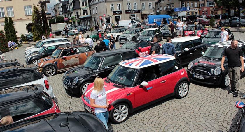 Kartuzy. Wielka parada Mini przejechała przez miasto