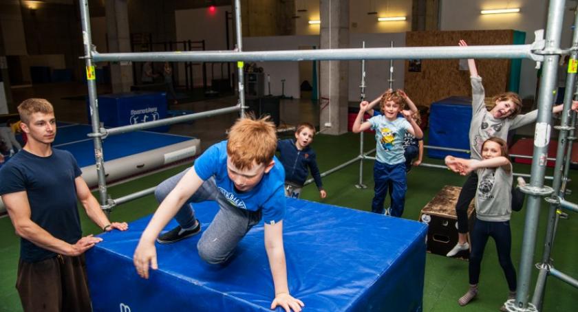 Pełne wrażeń wakacje z Klubem Sportowym Movement na Złotej Górze
