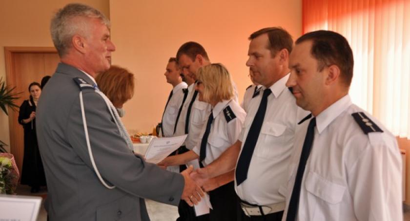 Awanse na święto kartuskiej policji