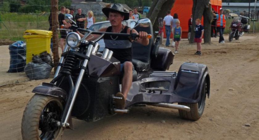 Motocyklowy nalot na Sierakowice