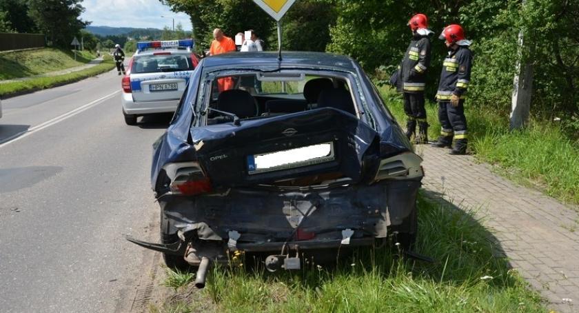 Somonino. Bus uderzył w opla - sprawca zdarzenia był pijany