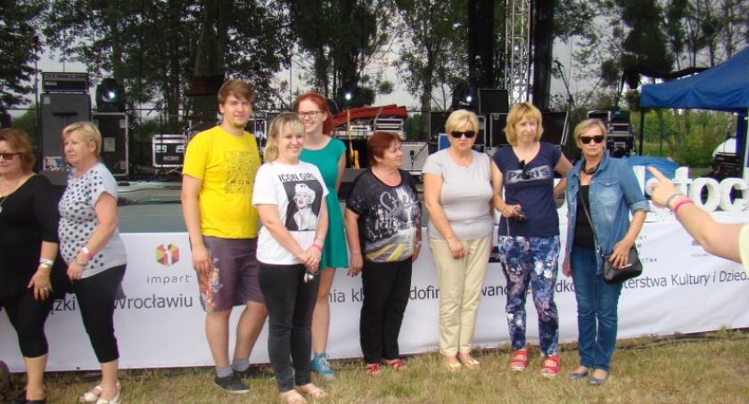 Członkowie kartuskiego DKK odwiedzili Literacki Woodstock