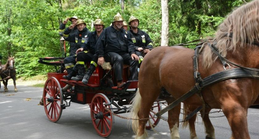 Szymbark. IV Wielka Parada Konnych Sikawek Strażackich