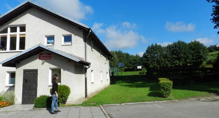 Modernizacja szkolnych boisk w żukowskiej gminie