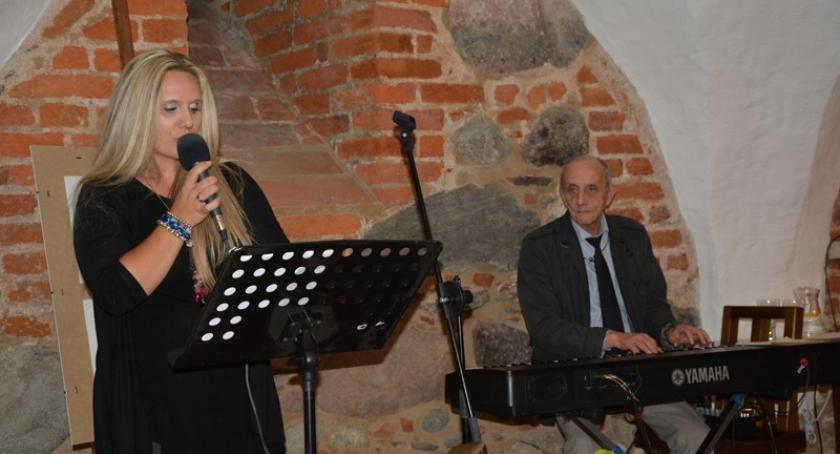 Przeboje z Broadwayu rozbrzmiewały w Kawiarence pod Refektarzem