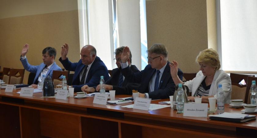 Powiat w partnerstwie z gminami chce modernizować drogi