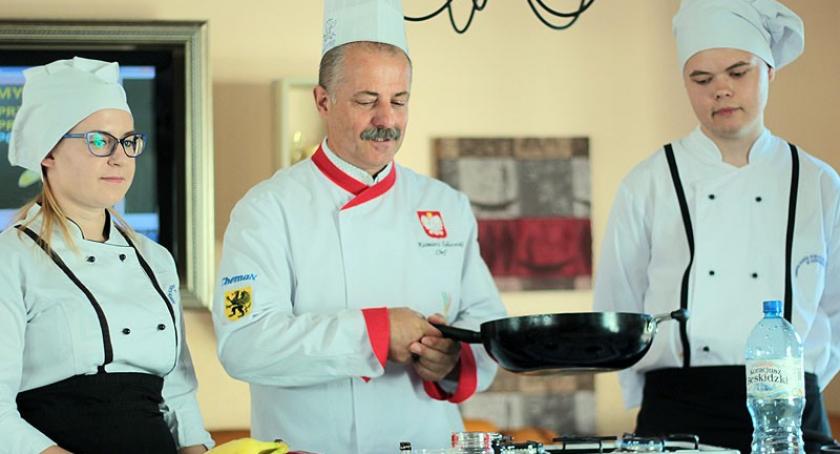 Somonino. W Zespole Szkół Ponadgimnazjalnych świętowali Światowy Dzień Turystyki