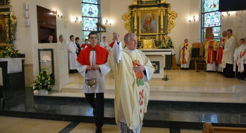 Kiełpino. Rozbudowana świątynia poświęcona