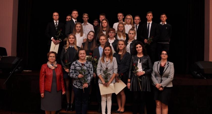 Starosta nagrodziła stypendiami zdolną młodzież