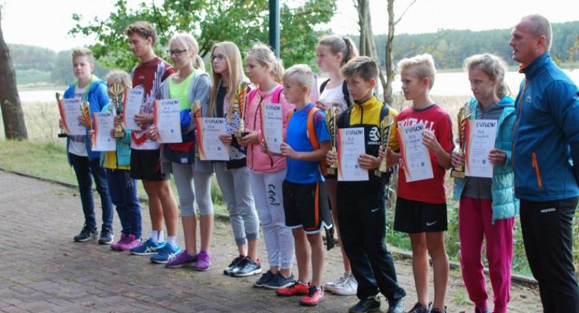 Kamienica Królewska. 160 zawodników na Sztafetowych Biegach Przełajowych Gminy Sierakowice