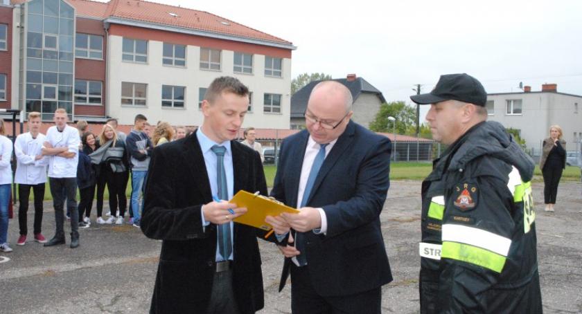 Ewakuacja w ZS w Tuchlinie i w ZSP w Sierakowicach