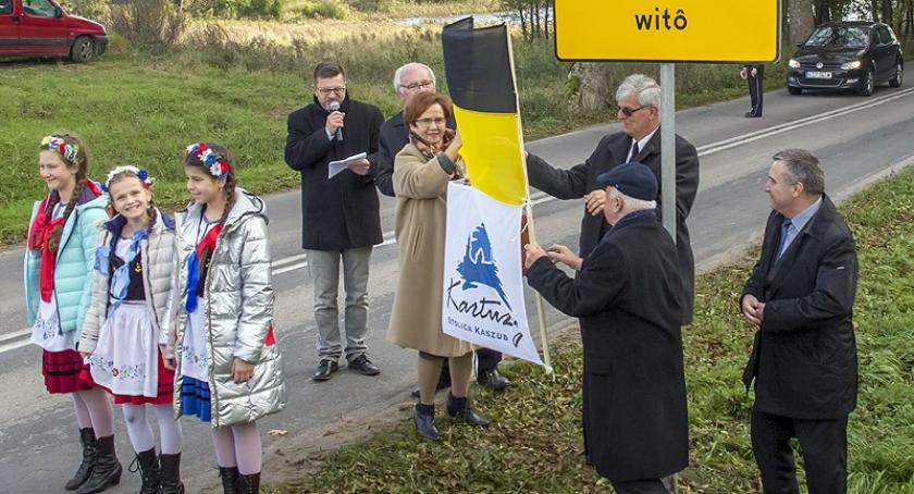 Kartuzy witają nowymi tablicami