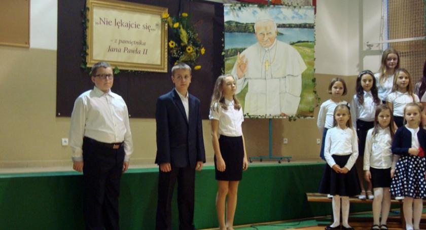 Borkowo. Wieczornica poświęcona Janowi Pawłowi II