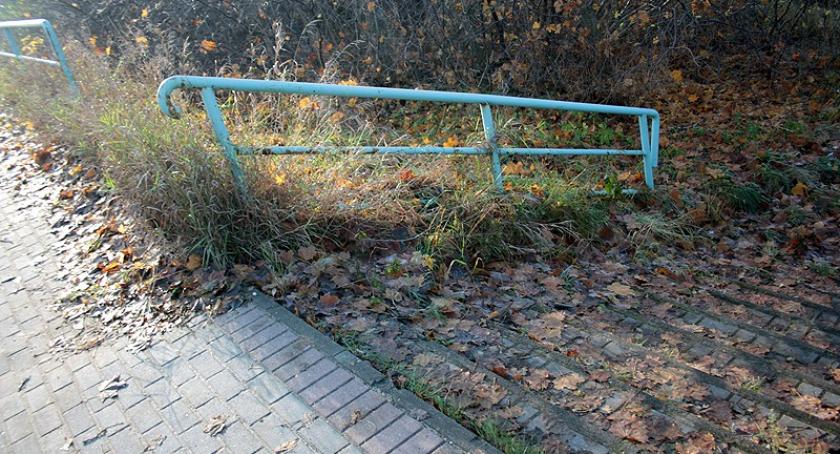 Somonino. Mieszkańcy oburzeni dojściem na dworzec: 
