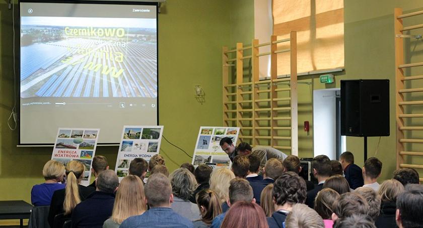 Kartuzy. ZST podsumował projekt fotowoltaiczny - dyrekcja: 