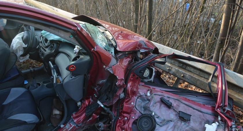 Przodkowo. Czołowo-boczne zderzenie toyoty ze skodą