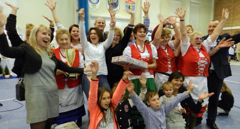 Żukowo. XIV Gminny Turniej KGW ze smerfami i Królową Śniegu