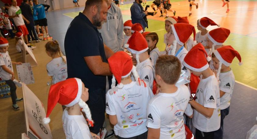 Kiełpino. Mikołajkowe spotkanie z Arturem Siódmiakiem