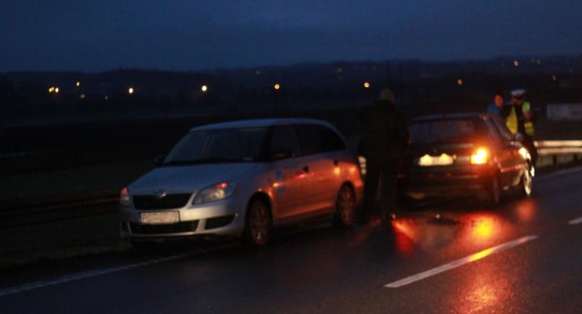 Lniska. Trzy samochody zderzyły się na K7 - jedna osoba ranna