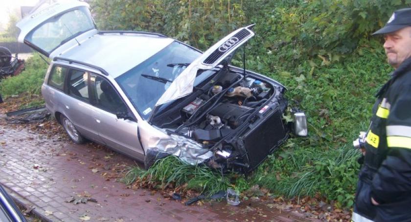 Puzdrowo. Golf wpadł na audi