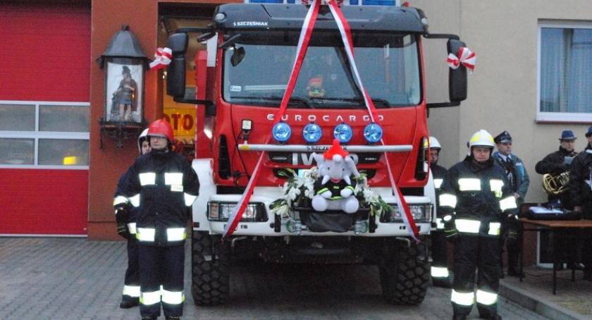 Strażacy z Banina z nowym wozem