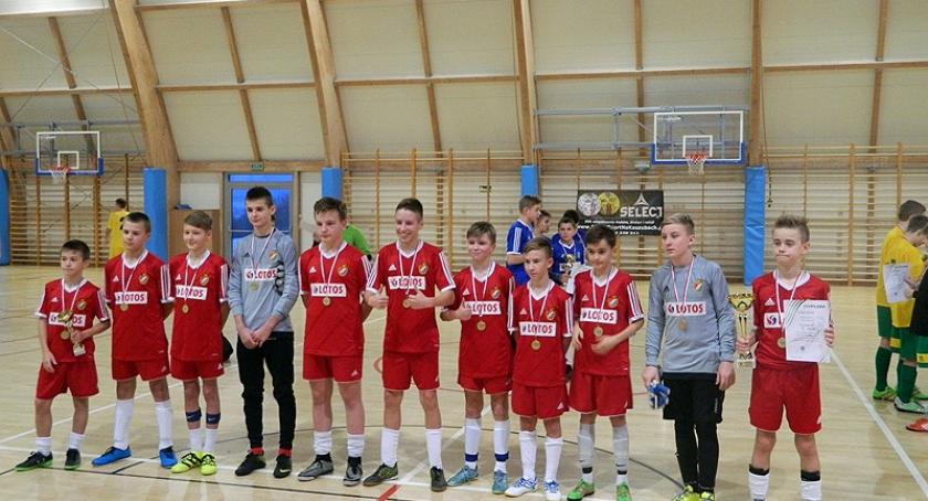 VII Turniej Piłki Nożnej Halowej w Somoninie - rocznik 2003