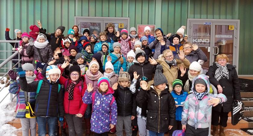 Ferie trwają w najlepsze - tak spędzają je dzieci w Chmielnie i Somoninie
