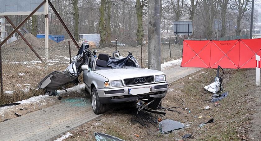 Wypadek w Lniskach - nie żyje młody mężczyzna