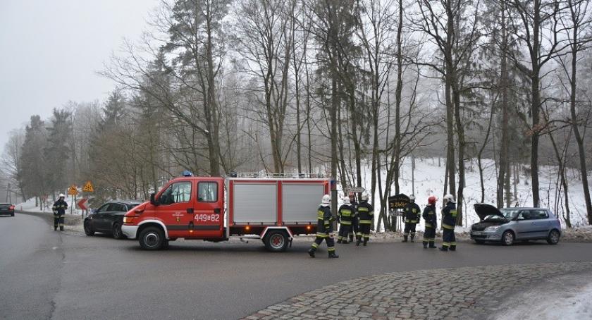Szymbark. Zderzenie dwóch pojazdów na skrzyżowaniu