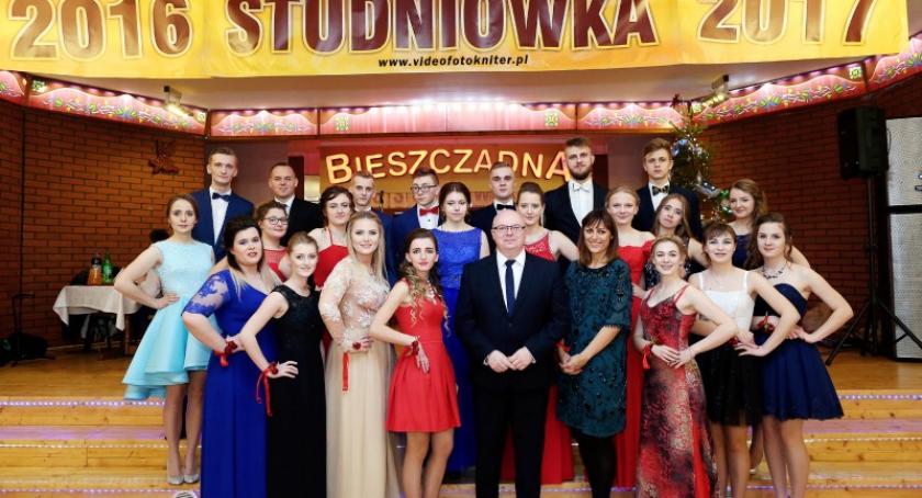 Studniówka młodzieży z ZSP w Sierakowicach