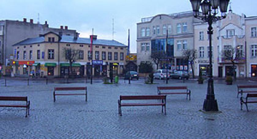 Powiatowy Rynek w wakacyjnych opałach...?