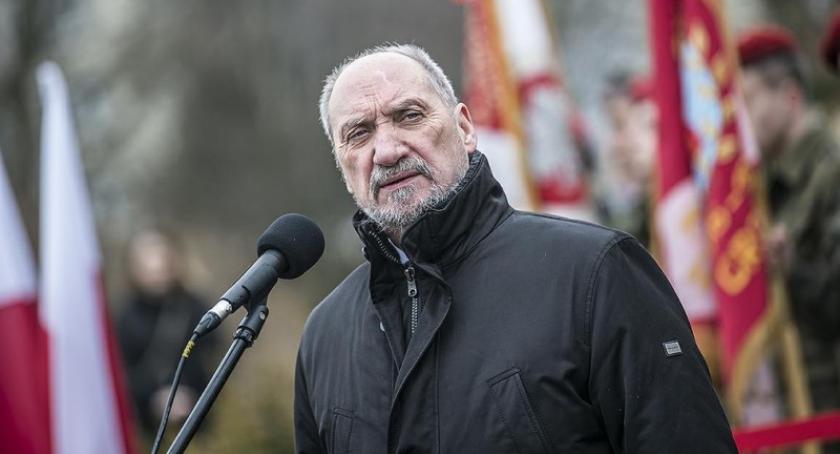 Minister Antoni Macierewicz pojawi się na niedzielnych obchodach w Gołubiu
