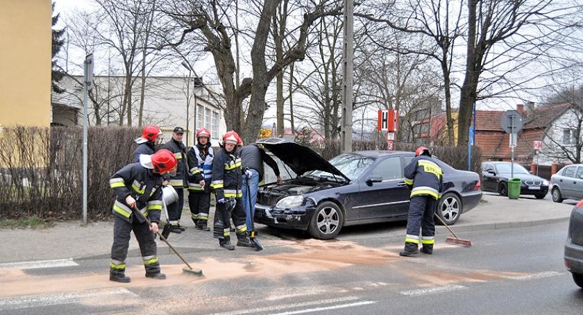 Kartuzy. Kolizja na skrzyżowaniu ul. Mściwoja II i 3 Maja
