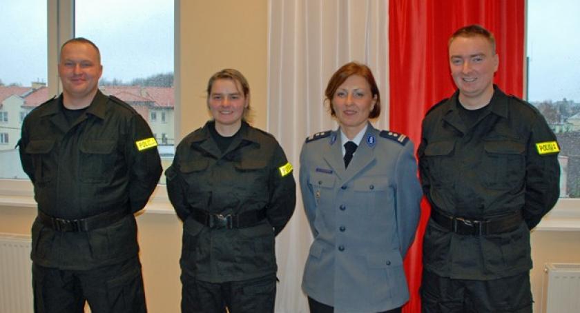 Trzech nowych funkcjonariuszy w kartuskiej policji