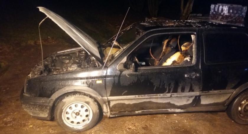 Brodnica Górna. Pożar samochodu - ranni zostali matka i dwóch synów