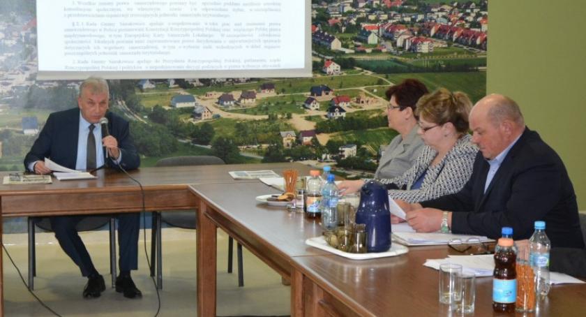Sierakowice. Radni w obronie wójta. Sprzeciwiają się zmianom ordynacji wyborczej