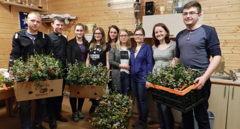 Tuchom. Wielkanocne palmy pomogą w wyjeździe do Panamy