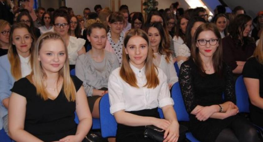 Pożegnanie absolwentów w ZSP w Somoninie