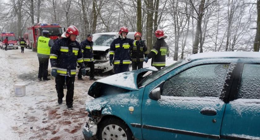 Czołówka w Kczewie - cztery osoby w szpitalu