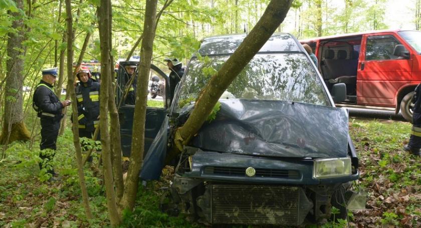 Mojusz-Glinno. Fiat Scudo wypadł z trasy