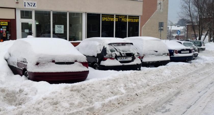 Kartuzy. Problemy z odśnieżaniem parkingów