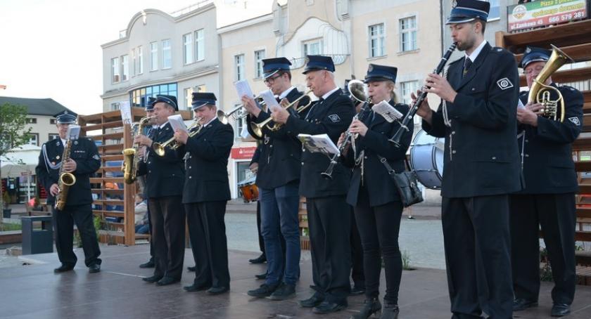 Kartuzy. Strażacka orkiestra zagrała na Rynku
