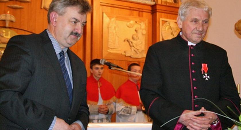 Krzyż Kawalerski Orderu Odrodzenia Polski dla ks. Tadeusza Kuracha