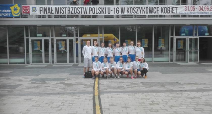 Dziewczęta z UKS Bat Kartuzy ósme na Mistrzostwach Polski w koszykówce