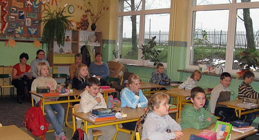 Kiełpino. Szkolny piec nie wszystkim grzeje równo