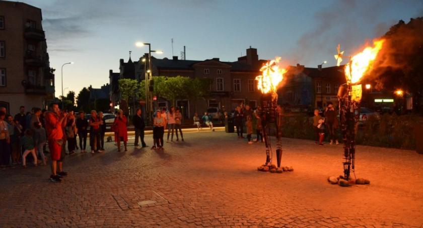 Kartuzy. Za nami druga odsłona Pleneru Artystycznego - zapłonęły rzeźby Podleśnego