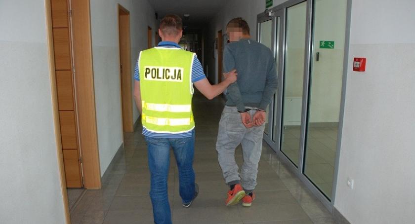 Zranił brata nożem. Został zatrzymany i trafił do aresztu