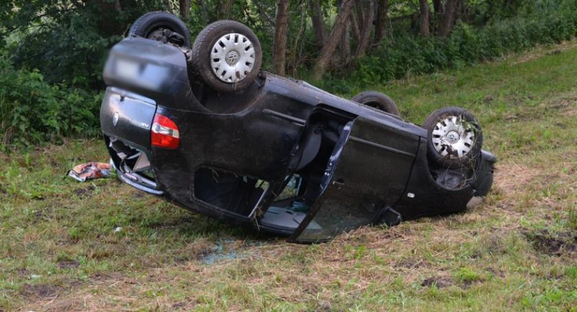 Goręczyno. Dachował VW Fox
