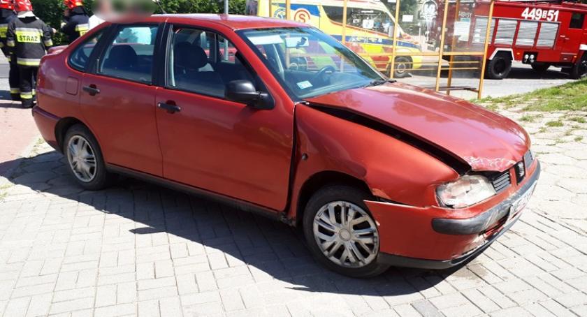 Hopy. Czołowo-boczne zderzenie seata z citroenem